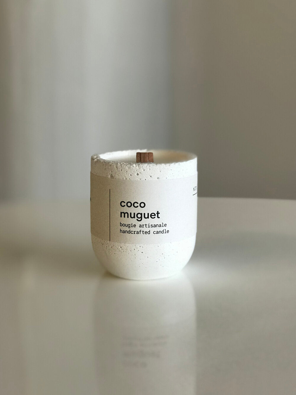 Esser Candle (Lily of the Valley and Coconut)
